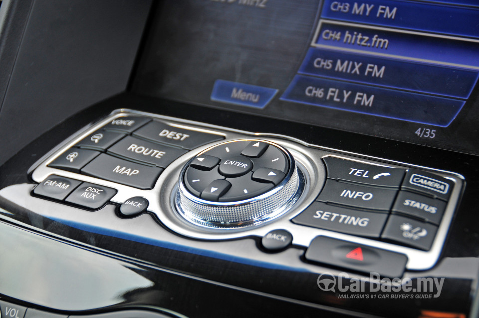Infiniti QX70 S51 Facelift (2014) Interior