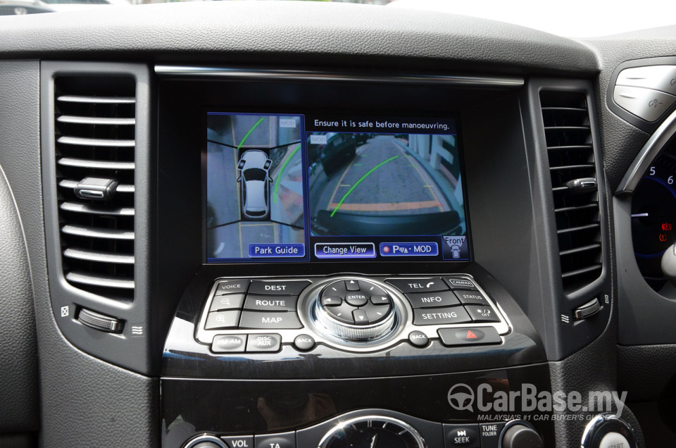 Infiniti QX70 S51 Facelift (2014) Interior