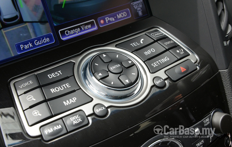 Infiniti QX70 S51 Facelift (2014) Interior