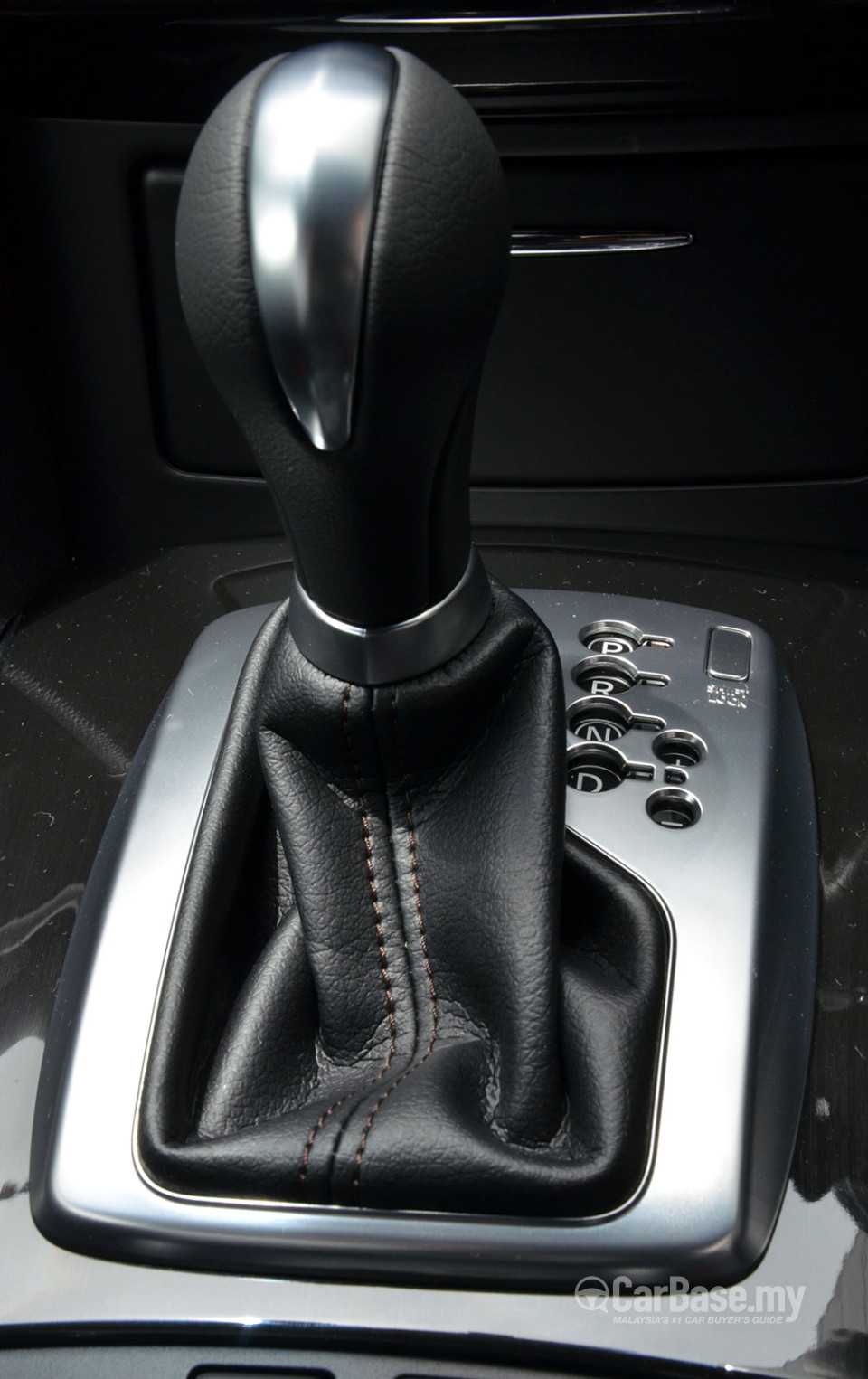 Infiniti QX70 S51 Facelift (2014) Interior