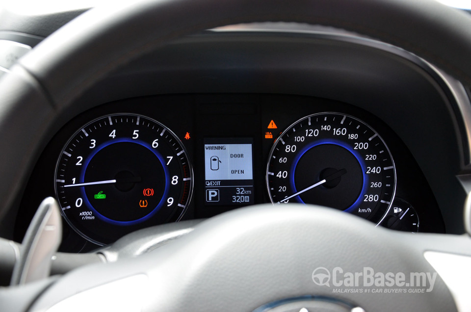 Infiniti QX70 S51 Facelift (2014) Interior