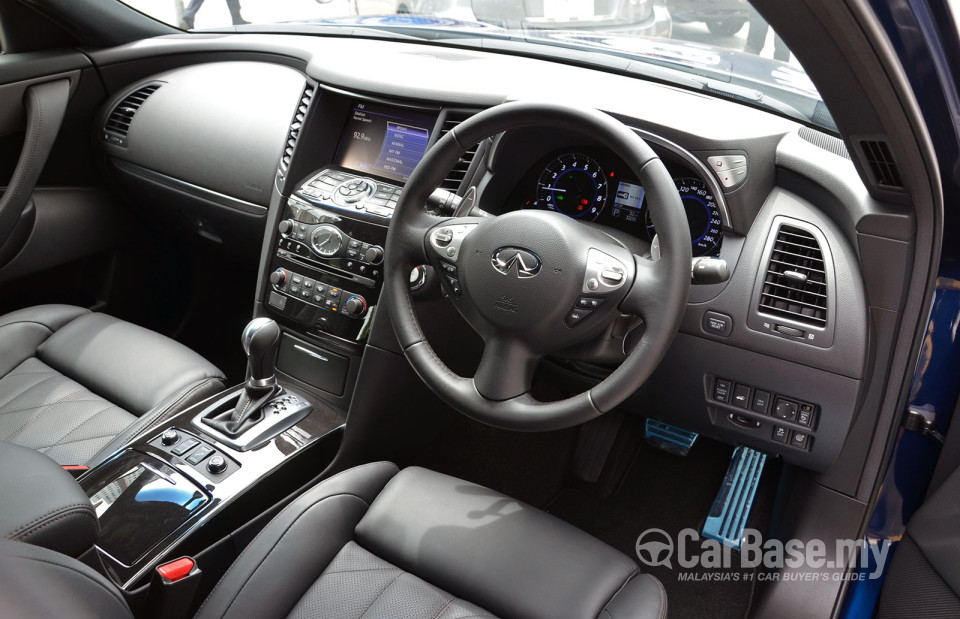Infiniti QX70 S51 Facelift (2014) Interior