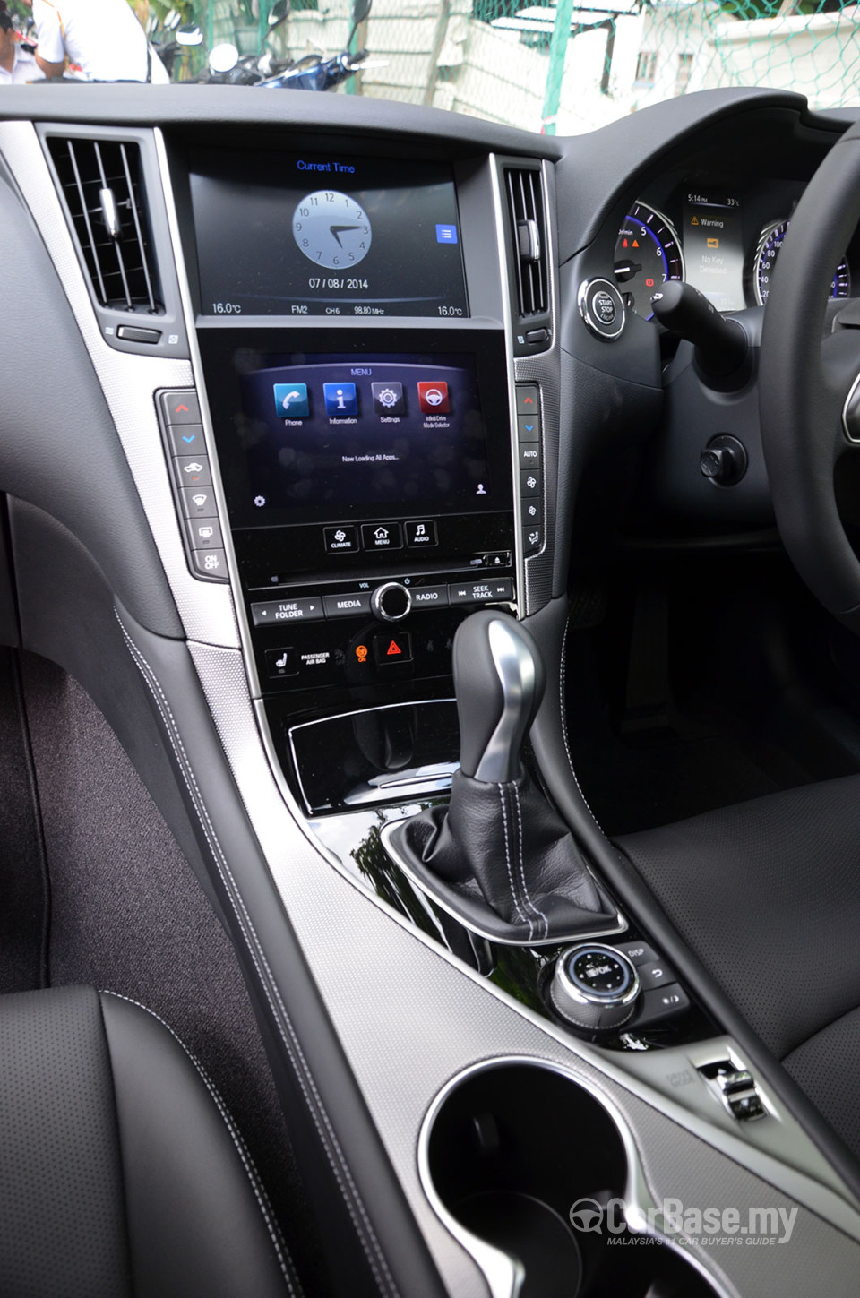 Infiniti Q50 V37 (2014) Interior