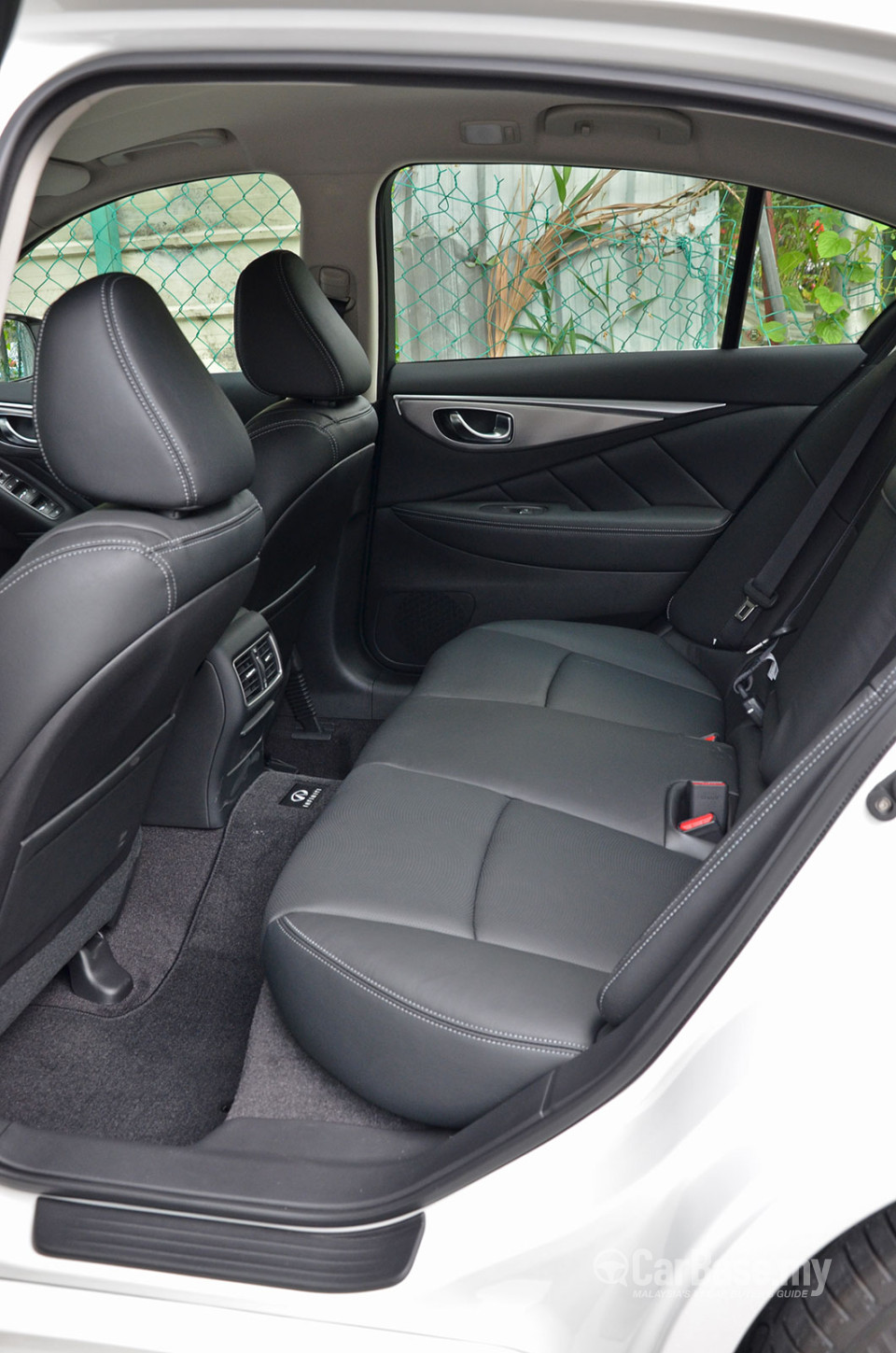 Infiniti Q50 V37 (2014) Interior