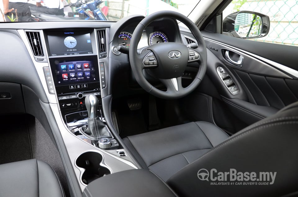 Infiniti Q50 V37 (2014) Interior