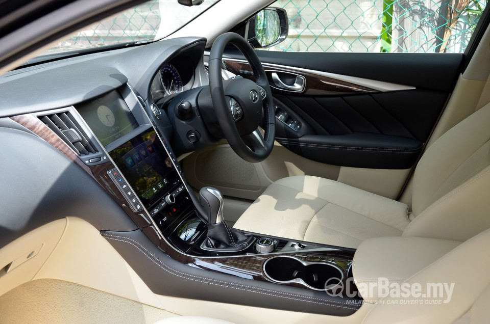 Infiniti Q50 V37 (2014) Interior