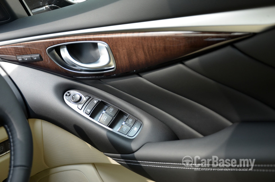 Infiniti Q50 V37 (2014) Interior
