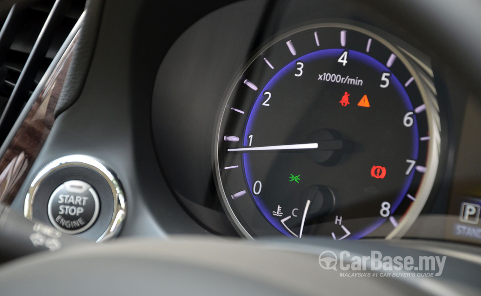 Infiniti Q50 V37 (2014) Interior