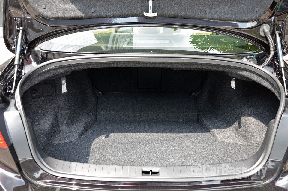 Infiniti Q50 V37 (2014) Interior