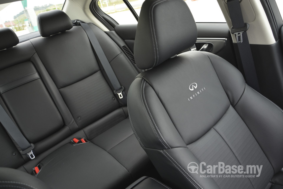Infiniti Q50 V37 (2014) Interior