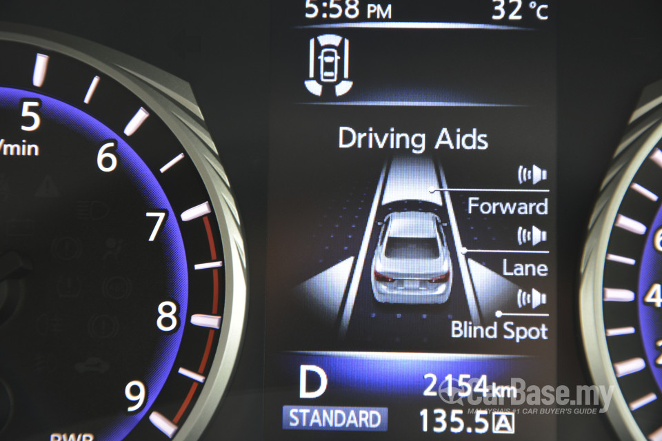 Infiniti Q50 V37 (2014) Interior