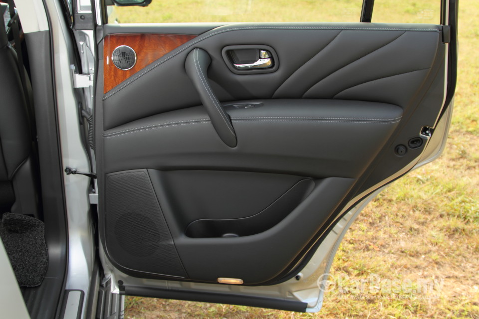 Infiniti QX80 Z62 Facelift (2015) Interior