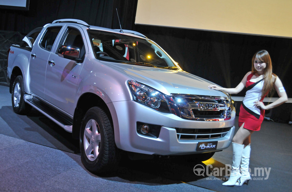 Isuzu D-MAX RT (2013) Exterior