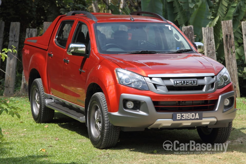 Isuzu D-MAX RT (2013) Exterior
