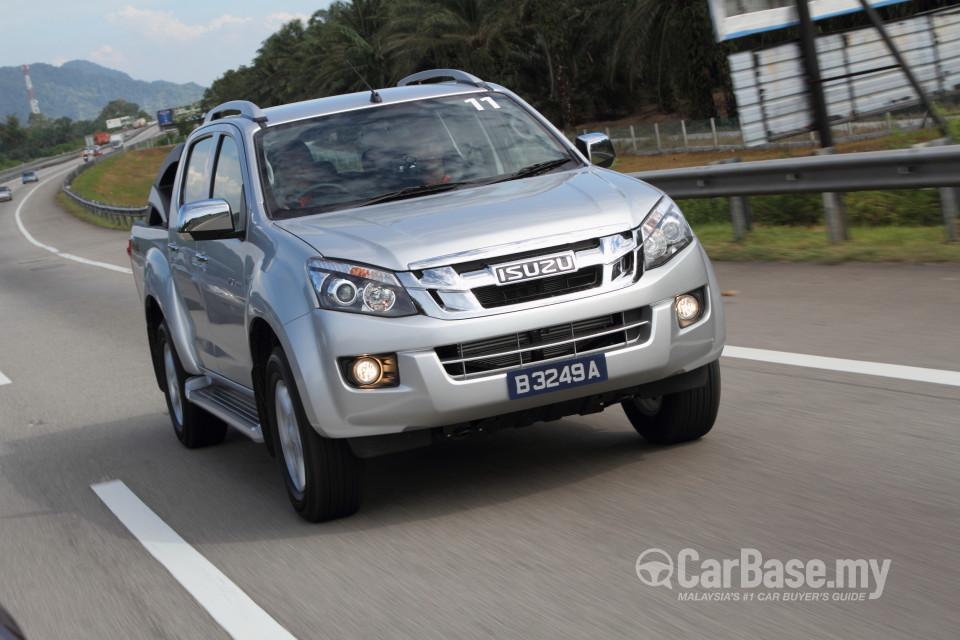 Isuzu D-MAX RT (2013) Exterior