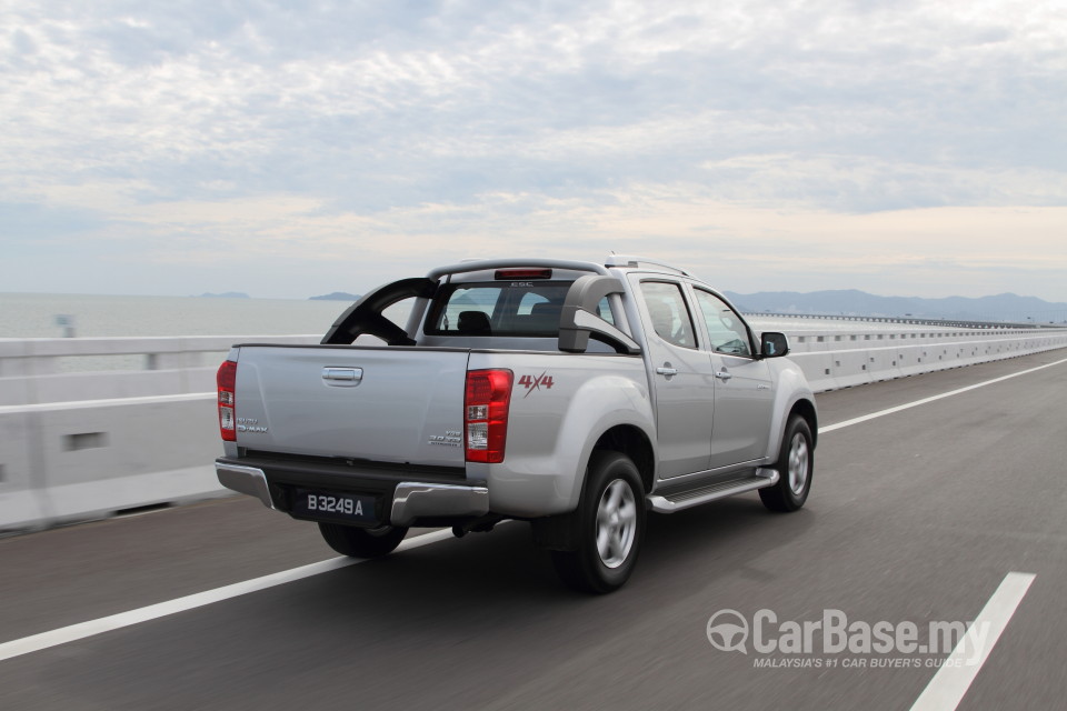 Isuzu D-MAX RT (2013) Exterior