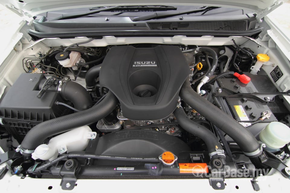 Isuzu D-MAX RT (2013) Exterior