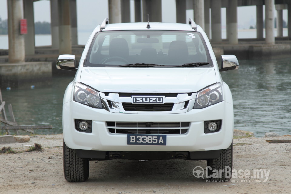 Isuzu D-MAX RT (2013) Exterior