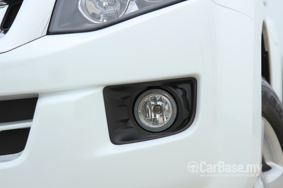 Isuzu D-MAX RT (2013) Exterior