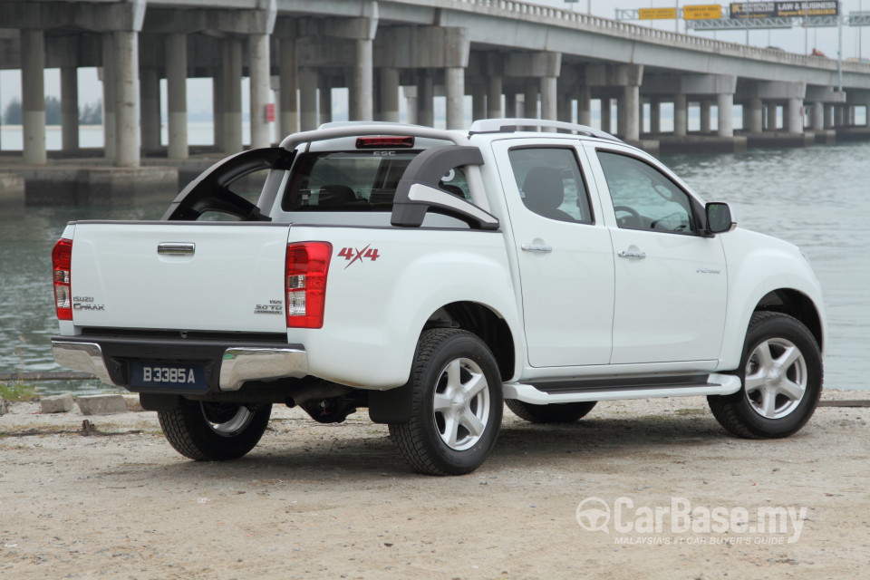 Isuzu D-MAX RT (2013) Exterior