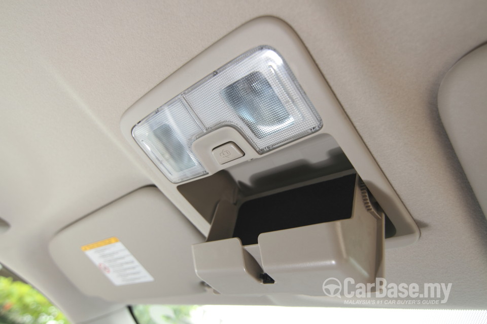 Isuzu D-MAX RT (2013) Interior
