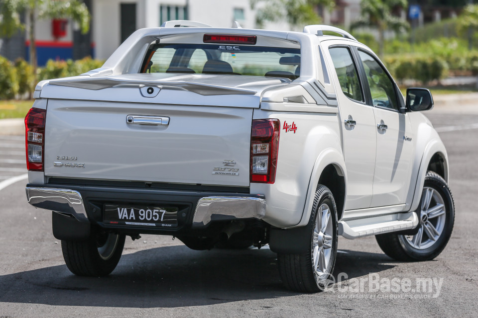 Isuzu D-MAX RT Facelift (2016) Exterior