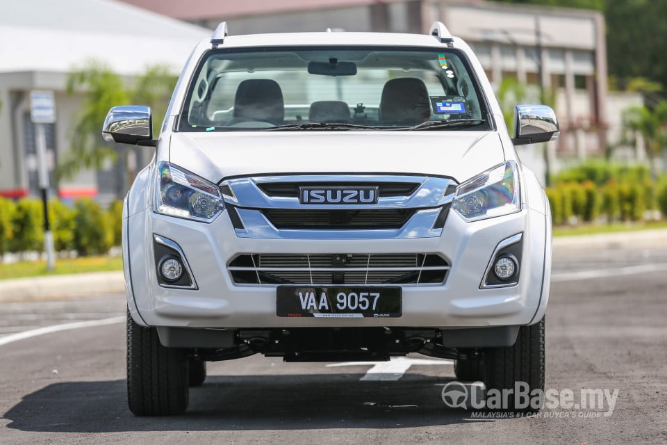 Isuzu D-MAX RT Facelift (2016) Exterior