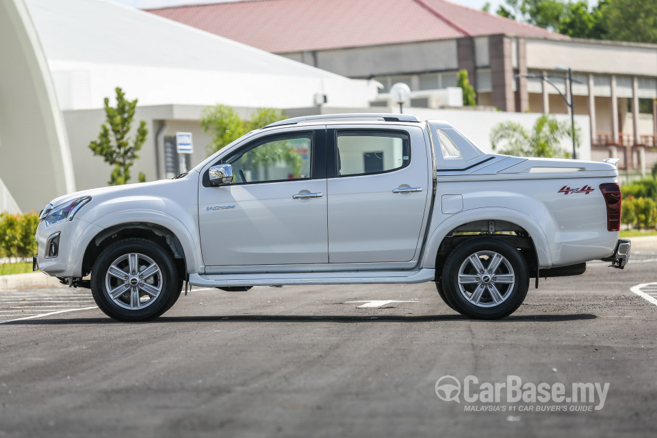 Isuzu D-MAX RT Facelift (2016) Exterior