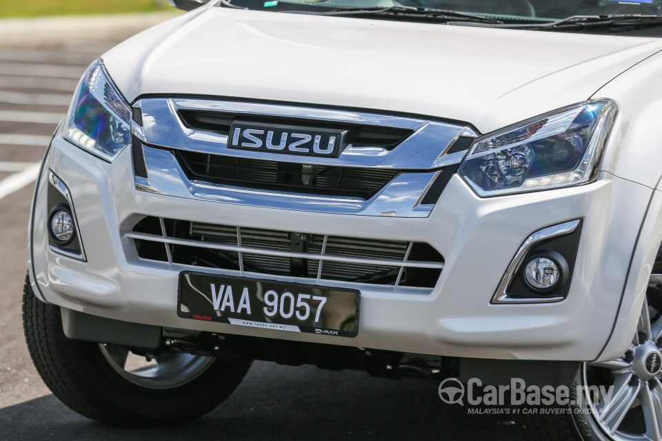 Isuzu D-MAX RT Facelift (2016) Exterior