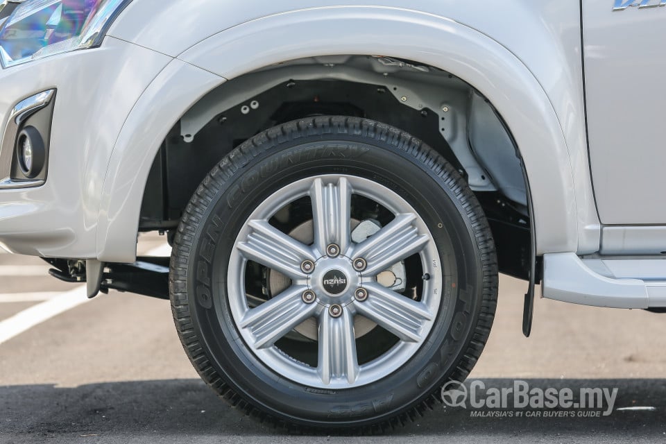 Isuzu D-MAX RT Facelift (2016) Exterior