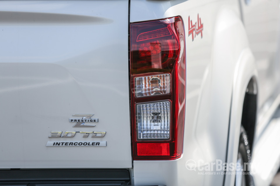 Isuzu D-MAX RT Facelift (2016) Exterior
