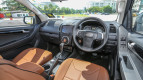 Isuzu D-MAX Interior photo