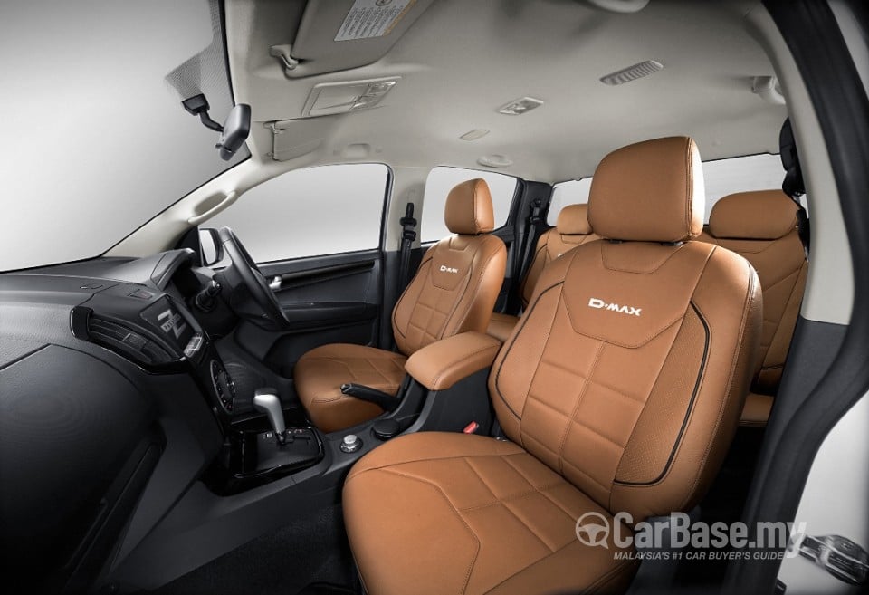Isuzu D-MAX RT Facelift (2016) Interior