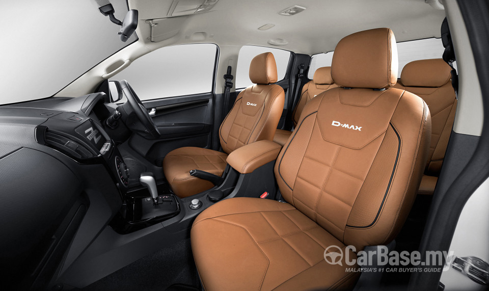 Isuzu D-MAX RT Facelift (2016) Interior