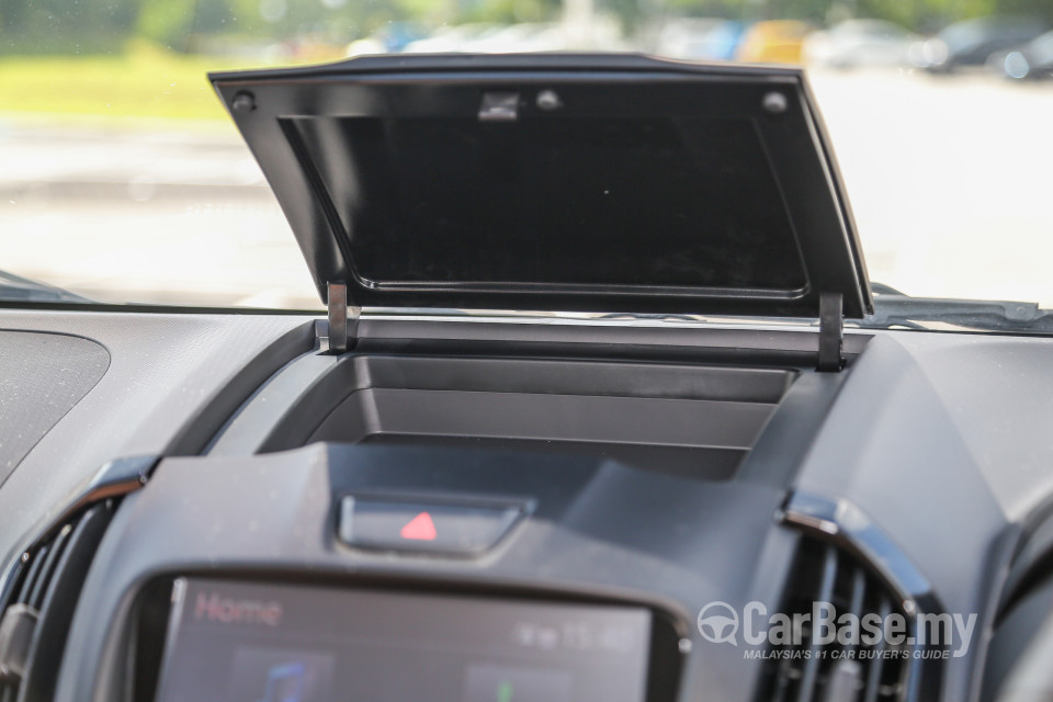 Isuzu D-MAX RT Facelift (2016) Interior