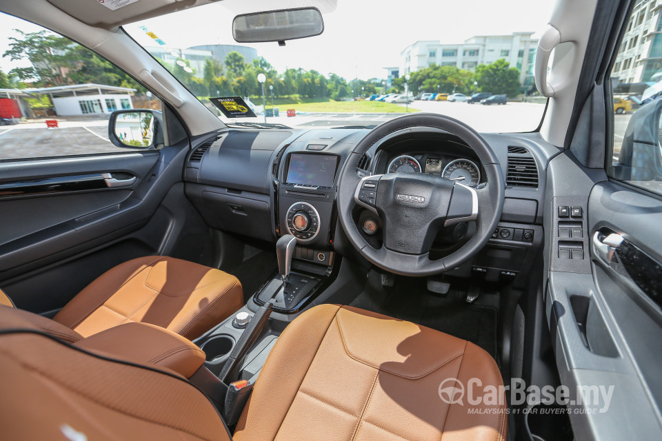 Isuzu D-MAX RT Facelift (2016) Interior