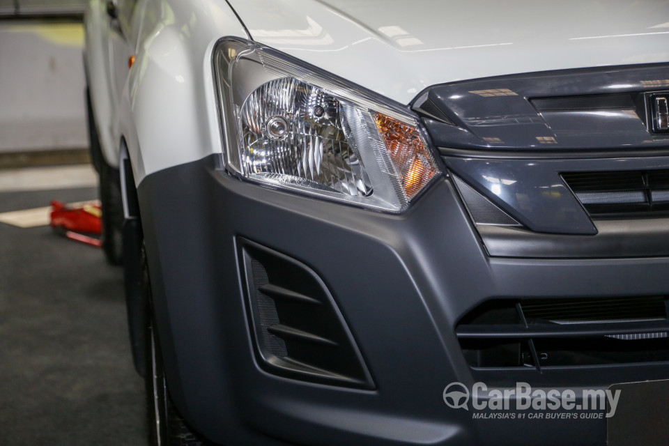 Isuzu D-MAX RT Facelift 2 (2019) Exterior