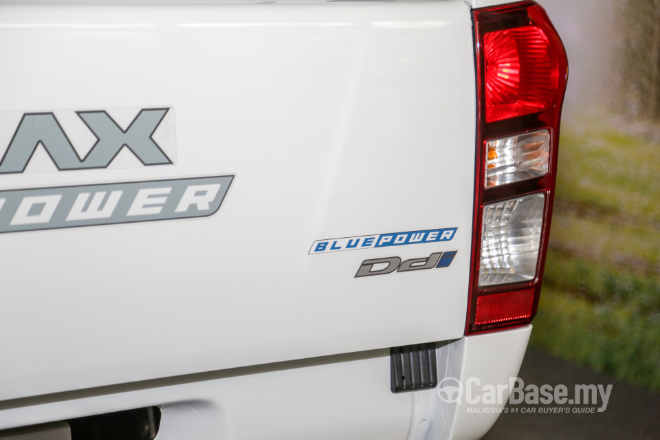 Isuzu D-MAX RT Facelift 2 (2019) Exterior
