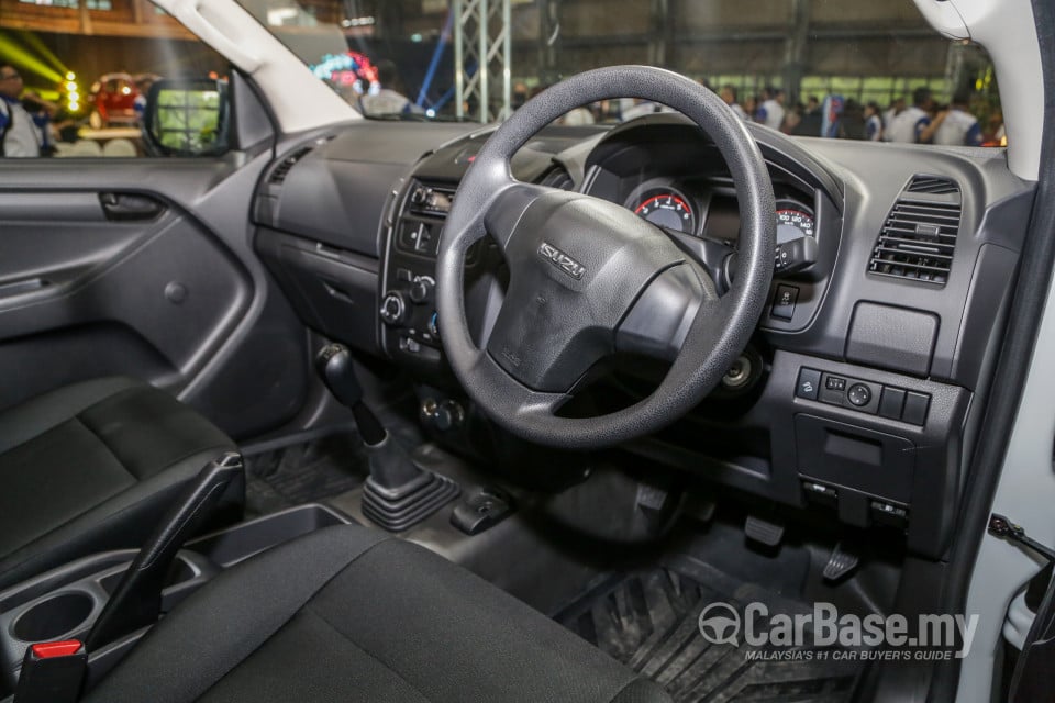 Isuzu D-MAX RT Facelift 2 (2019) Interior