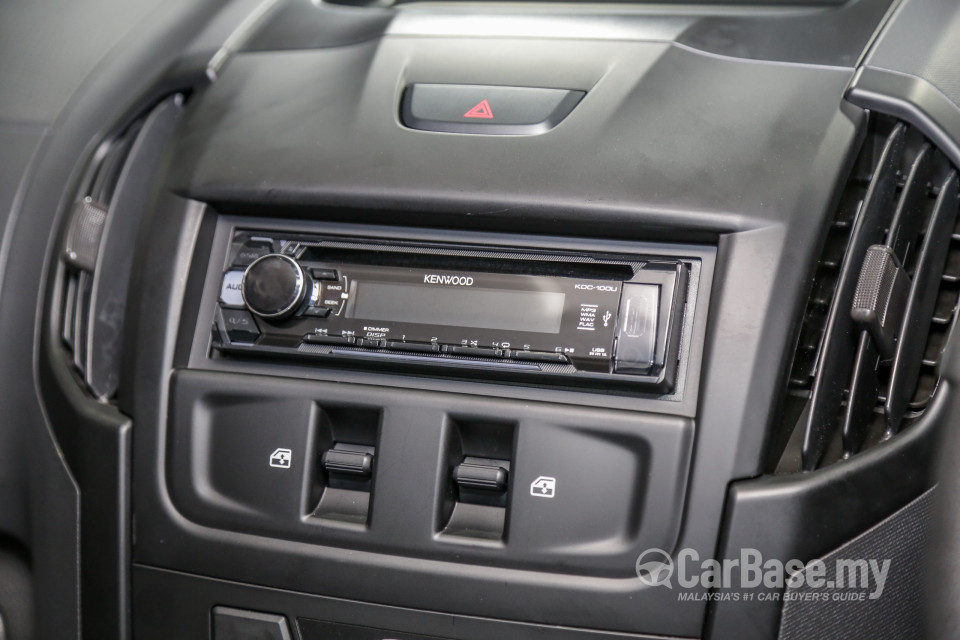 Isuzu D-MAX RT Facelift 2 (2019) Interior