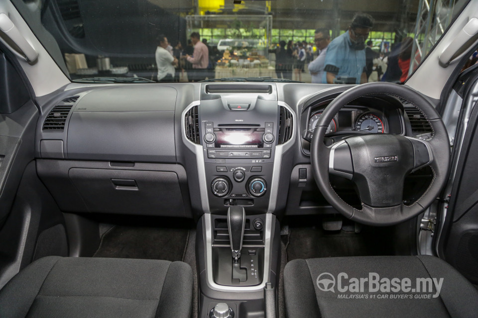 Isuzu D-MAX RT Facelift 2 (2019) Interior
