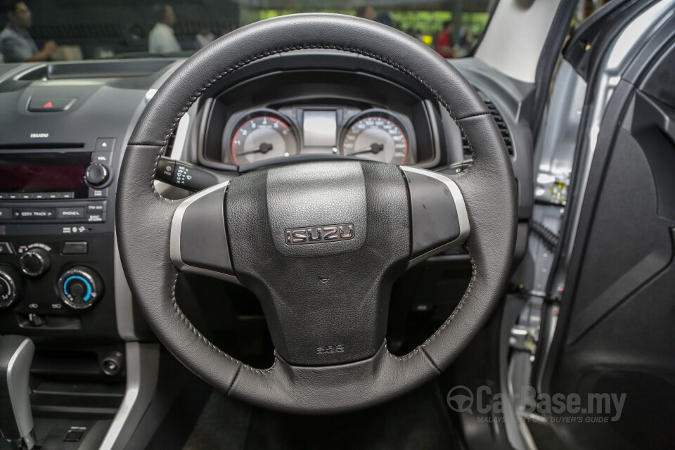 Chevrolet Cruze J300 (2012) Interior