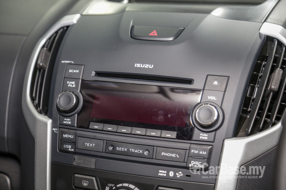 Isuzu D-MAX RT Facelift 2 (2019) Interior