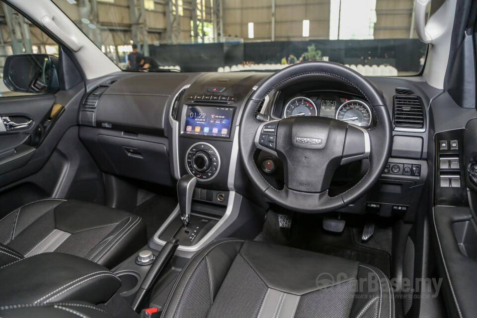 Perodua Aruz D38L (2019) Interior