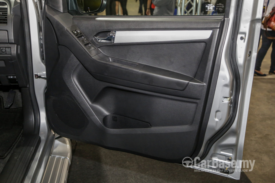 Isuzu D-MAX RT Facelift 2 (2019) Interior