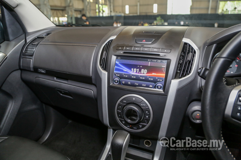 Isuzu D-MAX RT Facelift 2 (2019) Interior