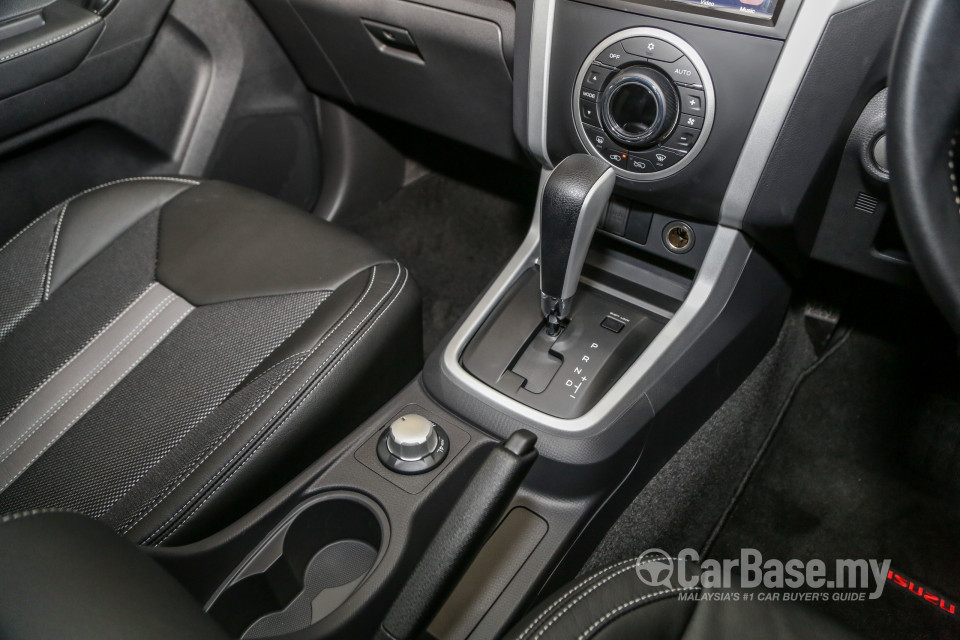 Isuzu D-MAX RT Facelift 2 (2019) Interior