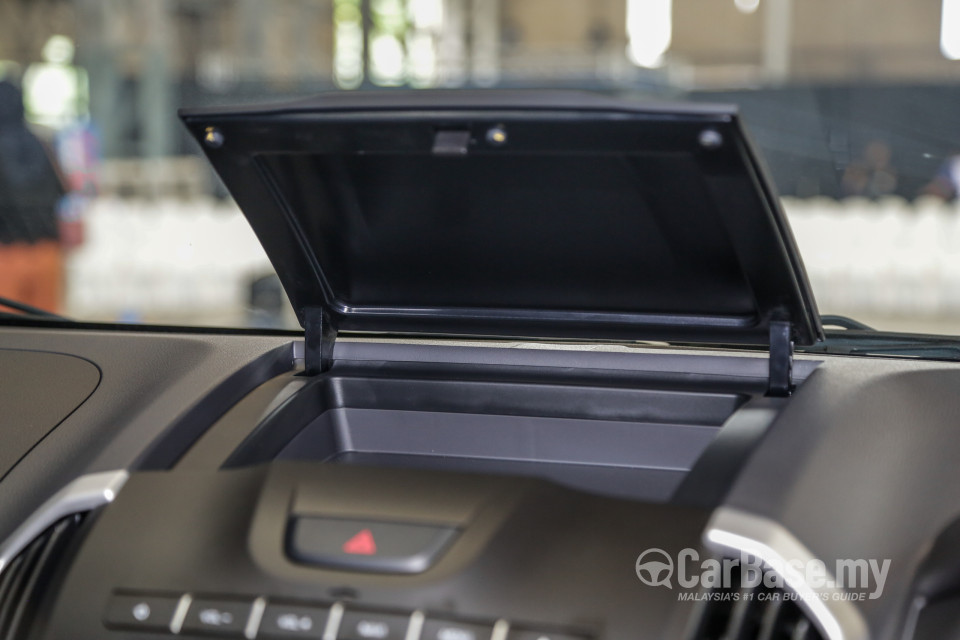 Isuzu D-MAX RT Facelift 2 (2019) Interior