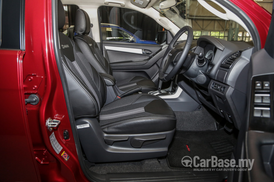 Isuzu D-MAX RT Facelift 2 (2019) Interior
