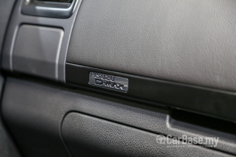 Isuzu D-MAX RT Facelift 2 (2019) Interior